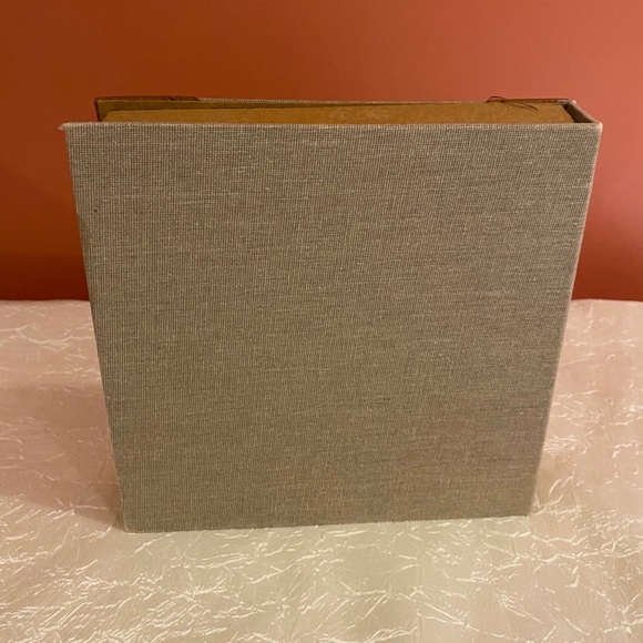 Umbra Juliet Photo Box - Picture 2 of 8